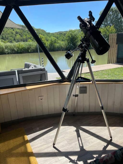 Domeglamping At Fishinglake Ságvár Zewnętrze zdjęcie