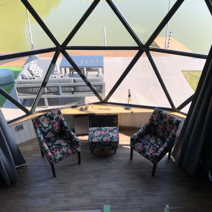 Domeglamping At Fishinglake Ságvár Zewnętrze zdjęcie