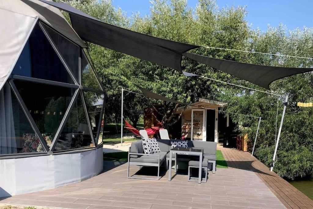 Domeglamping At Fishinglake Ságvár Zewnętrze zdjęcie
