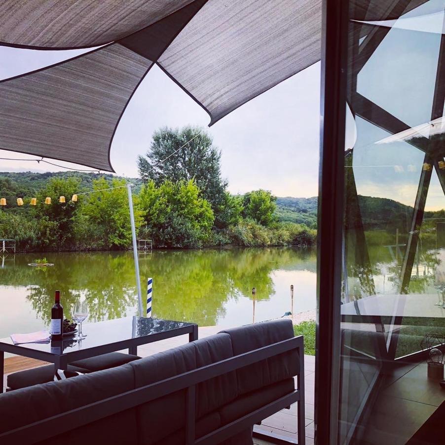 Domeglamping At Fishinglake Ságvár Zewnętrze zdjęcie